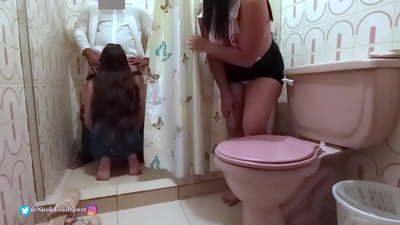 Nutrix medicum fucking aegrotum in balneo valetudinarium invenit / PARS 1 / NicoleLondrawer / Chiquicandy